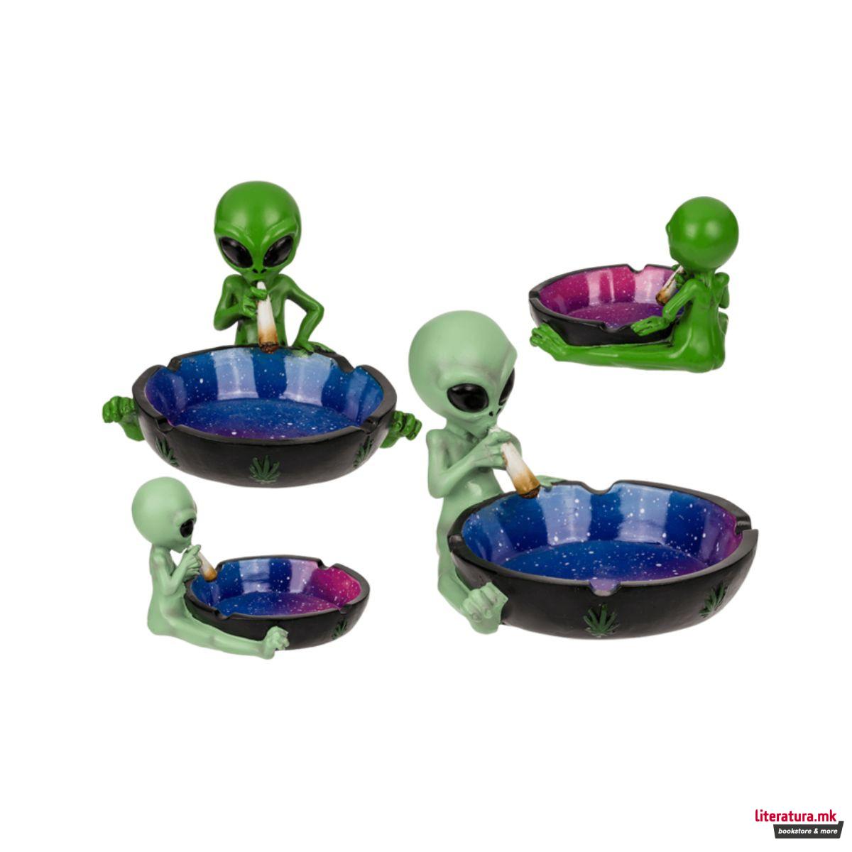 Пепелник, Alien with Joint 