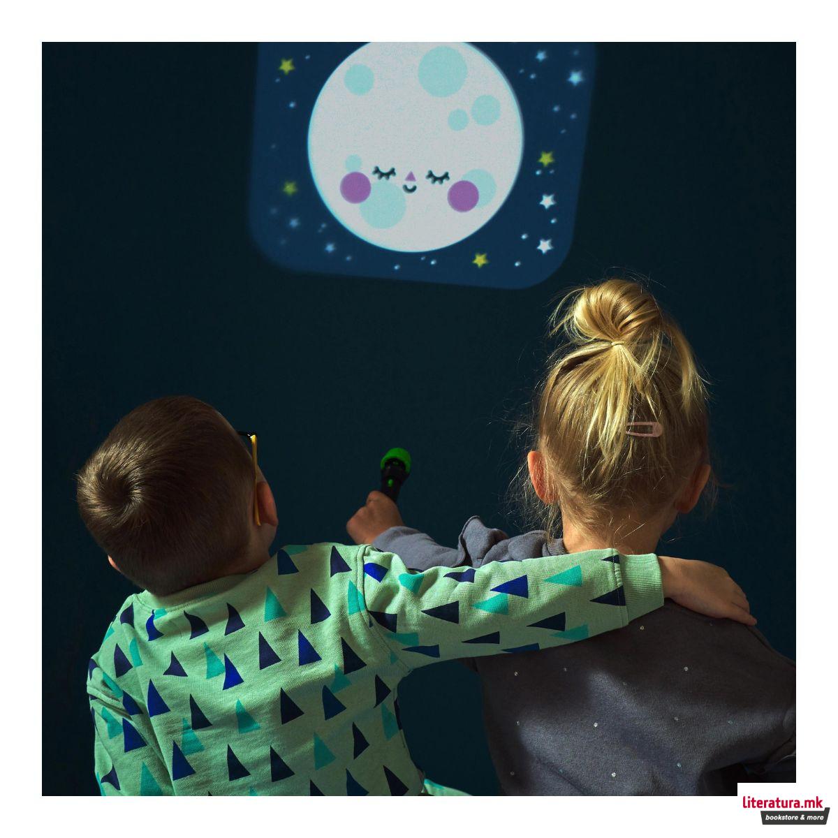 Детска батериска ламба-проектор со слики, Kidoki Storybook Flashlight - Space 