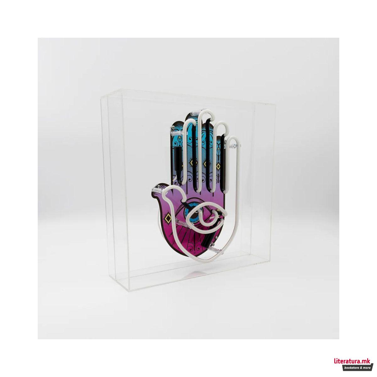 Неонски знак во кутија, 