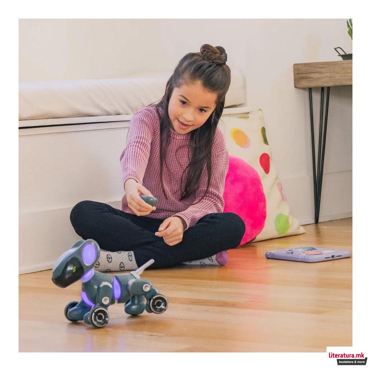 Робот, PYXEL - A Coder's Best Friend 