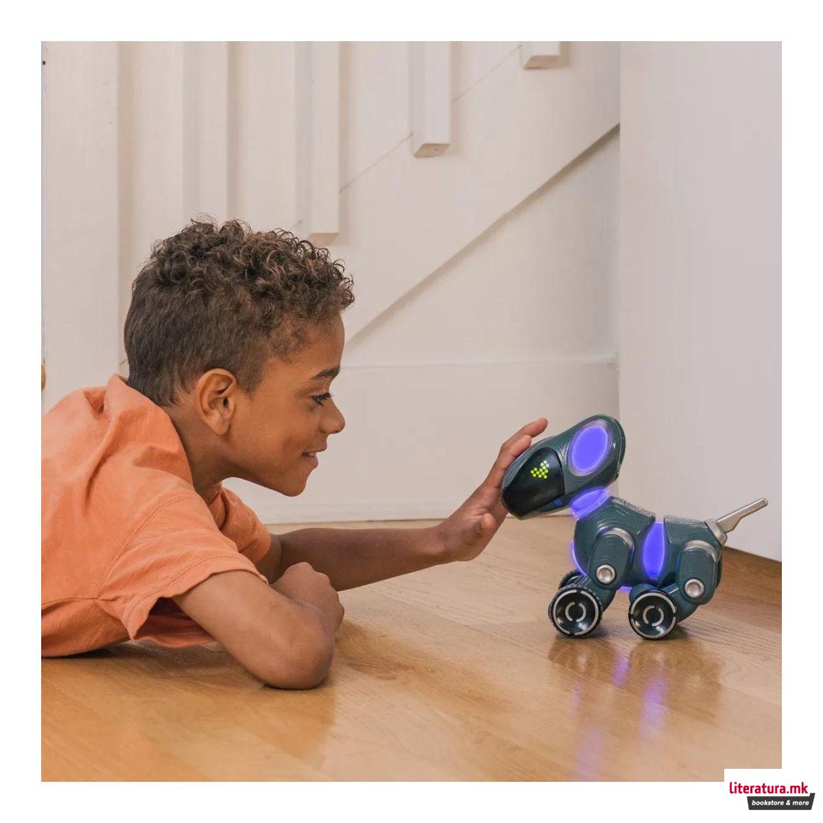 Робот, PYXEL - A Coder's Best Friend 