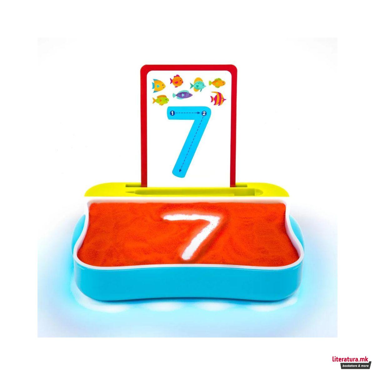 Табла со песок за пишување букви, Light-Up Tracing Center 