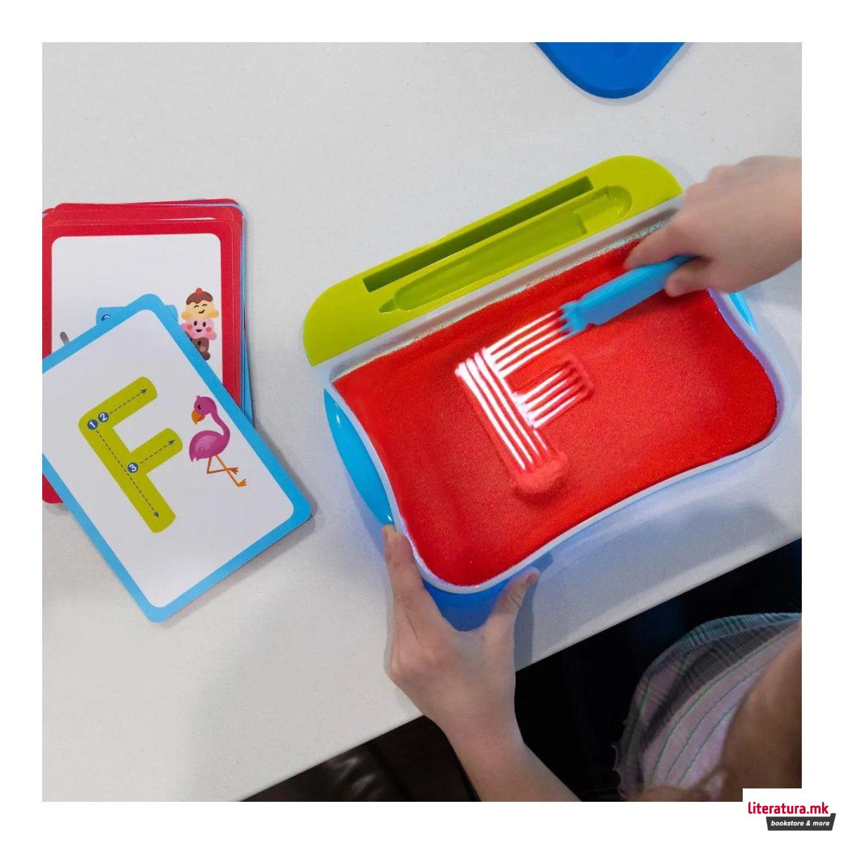 Табла со песок за пишување букви, Light-Up Tracing Center 