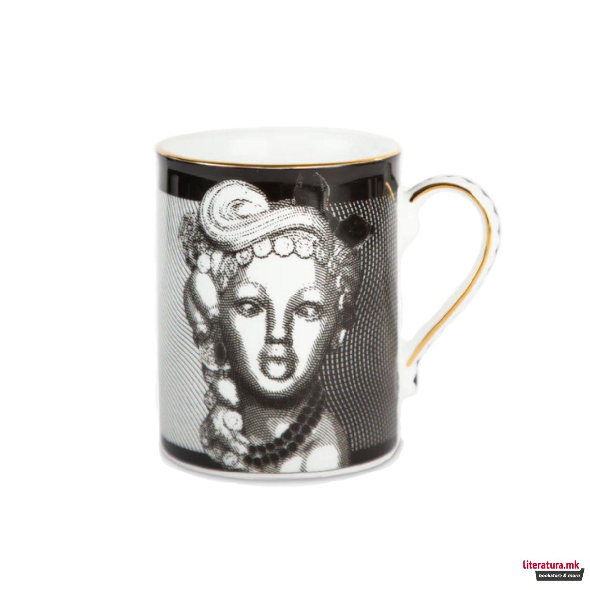 Шолја, La Sagrada Familia - L'Irreverente 