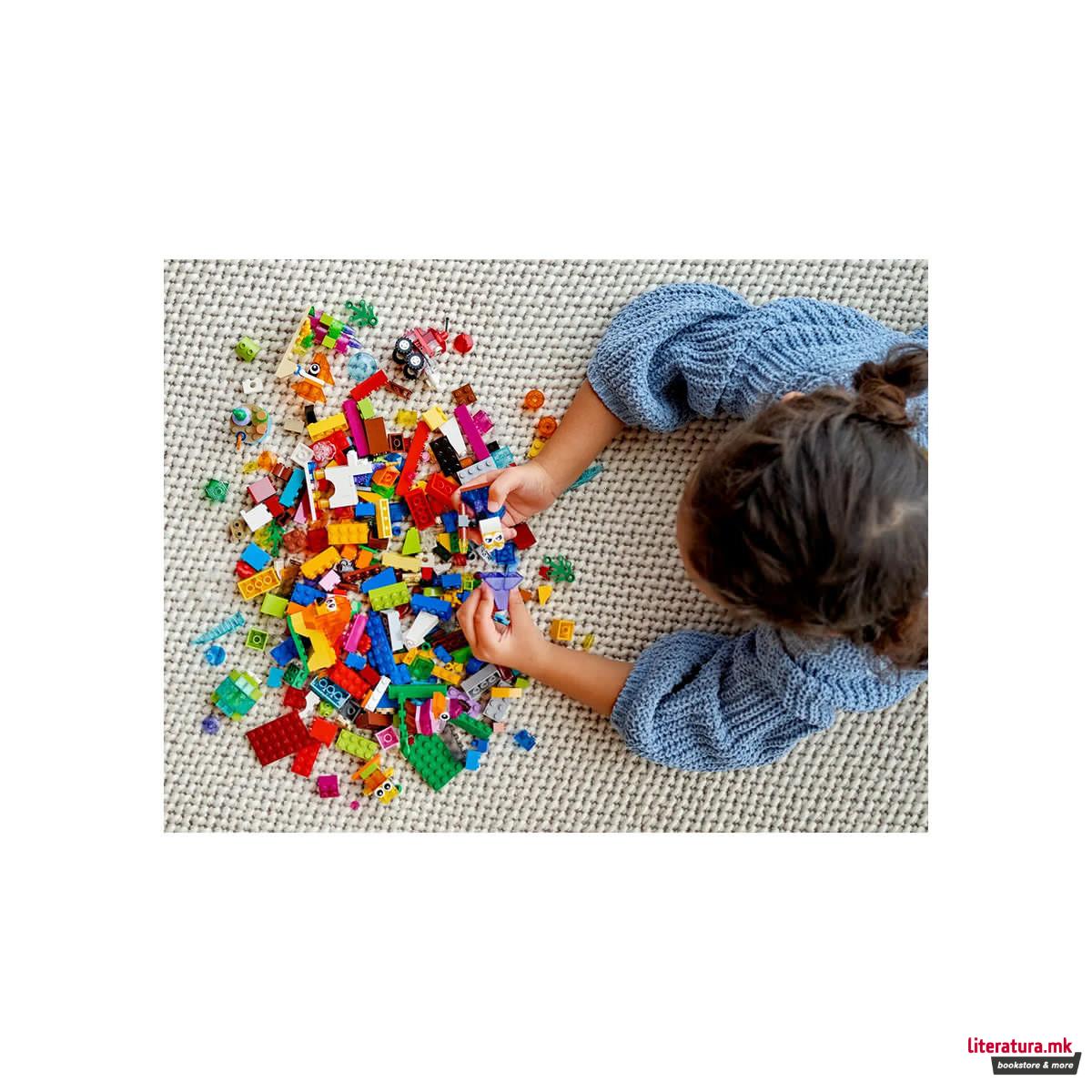 LEGO коцки, Classic, Creative Transparent Bricks 