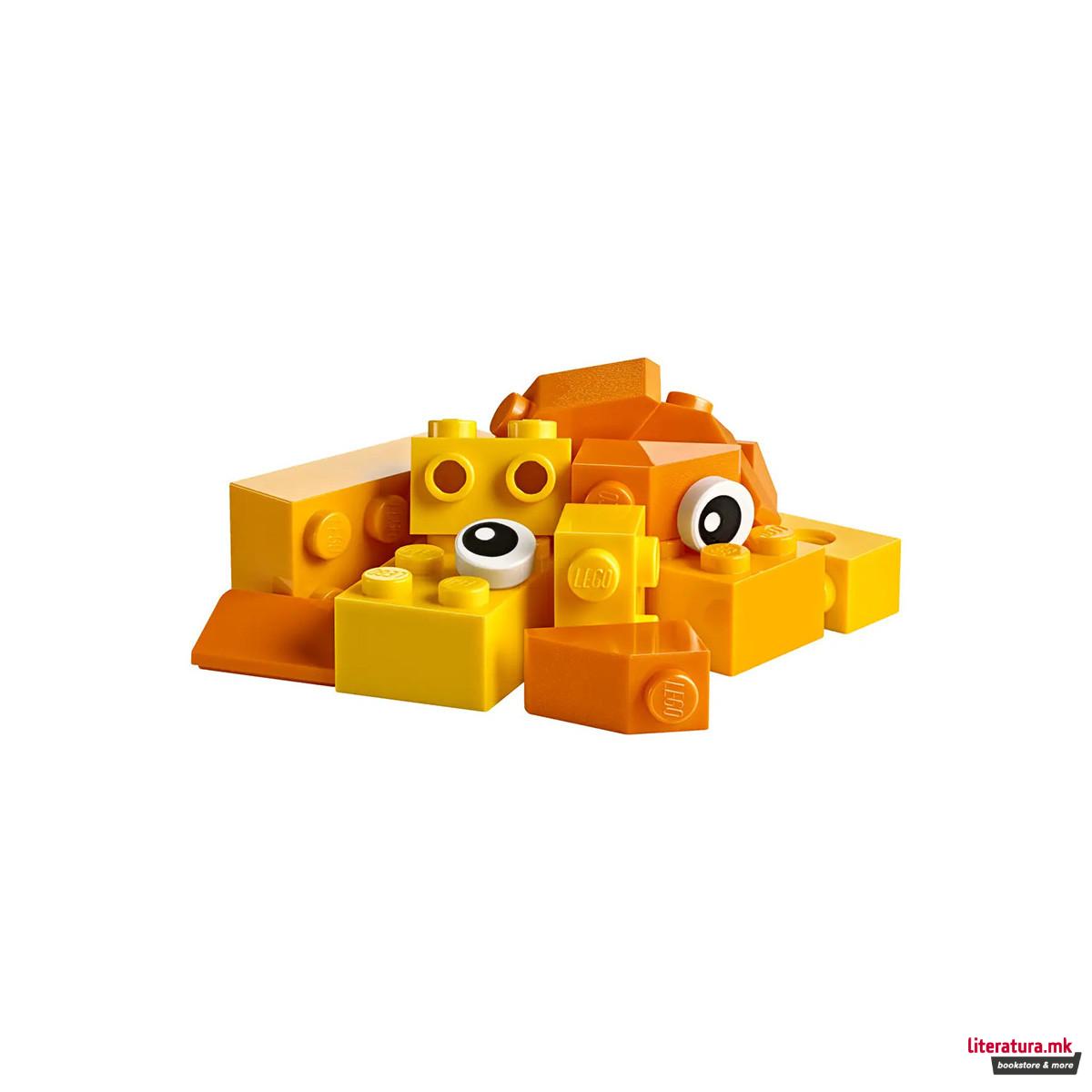 LEGO коцки во куферче, Classic, Creative Suitcase 