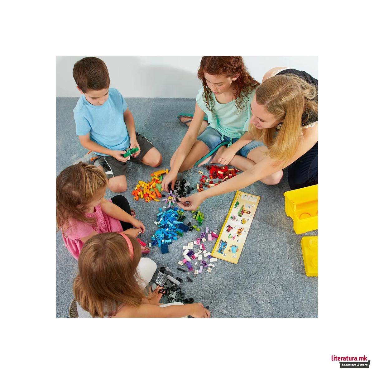 LEGO коцки во кутија, Classic, Large Creative Brick Box 