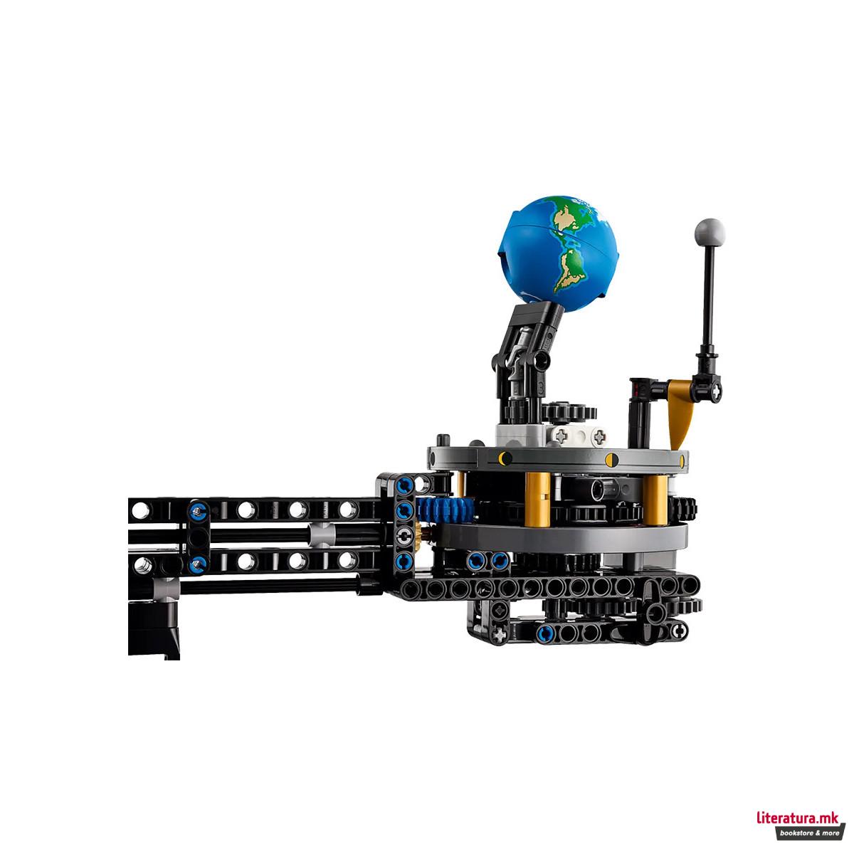 LEGO коцки, Technic, Planet Earth and Moon in Orbit 