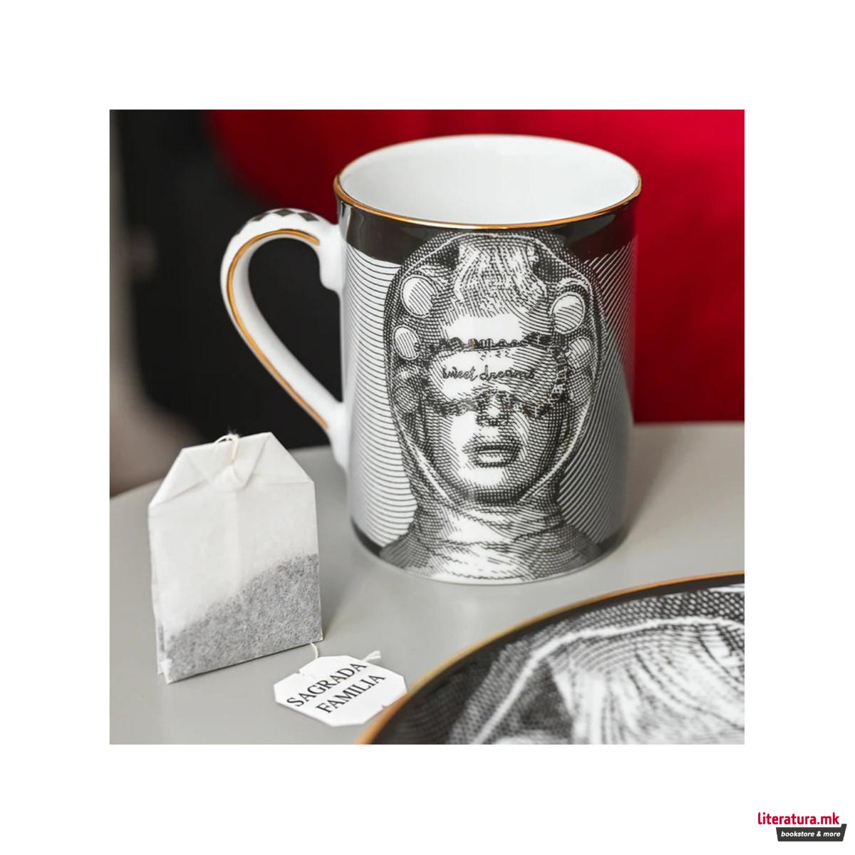 Шолја, Sagrada Familia - La Sognatrice 