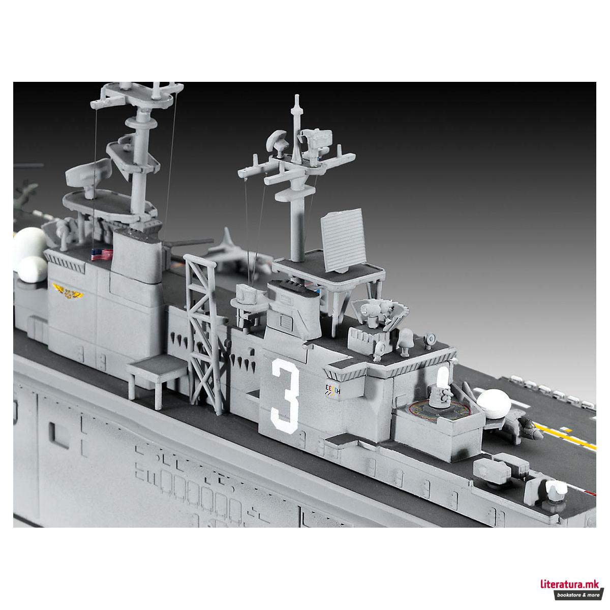 Сет макета + бои, Assault Carrier USS WASP CLASS, 1:700 