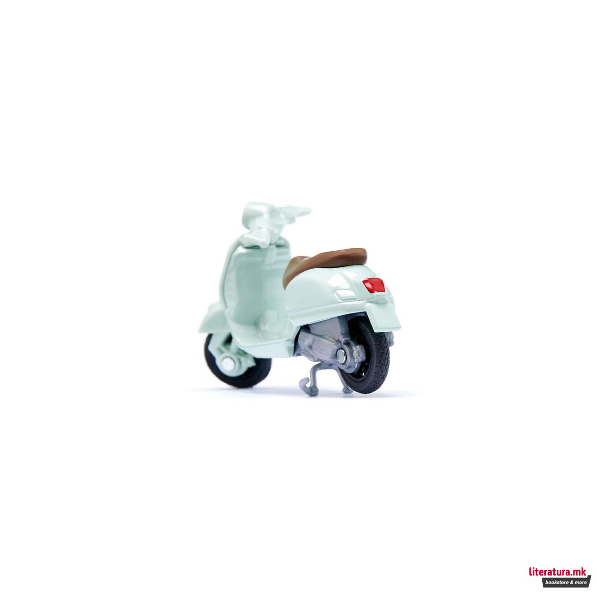 Фигура, Vespa 125 GTS 