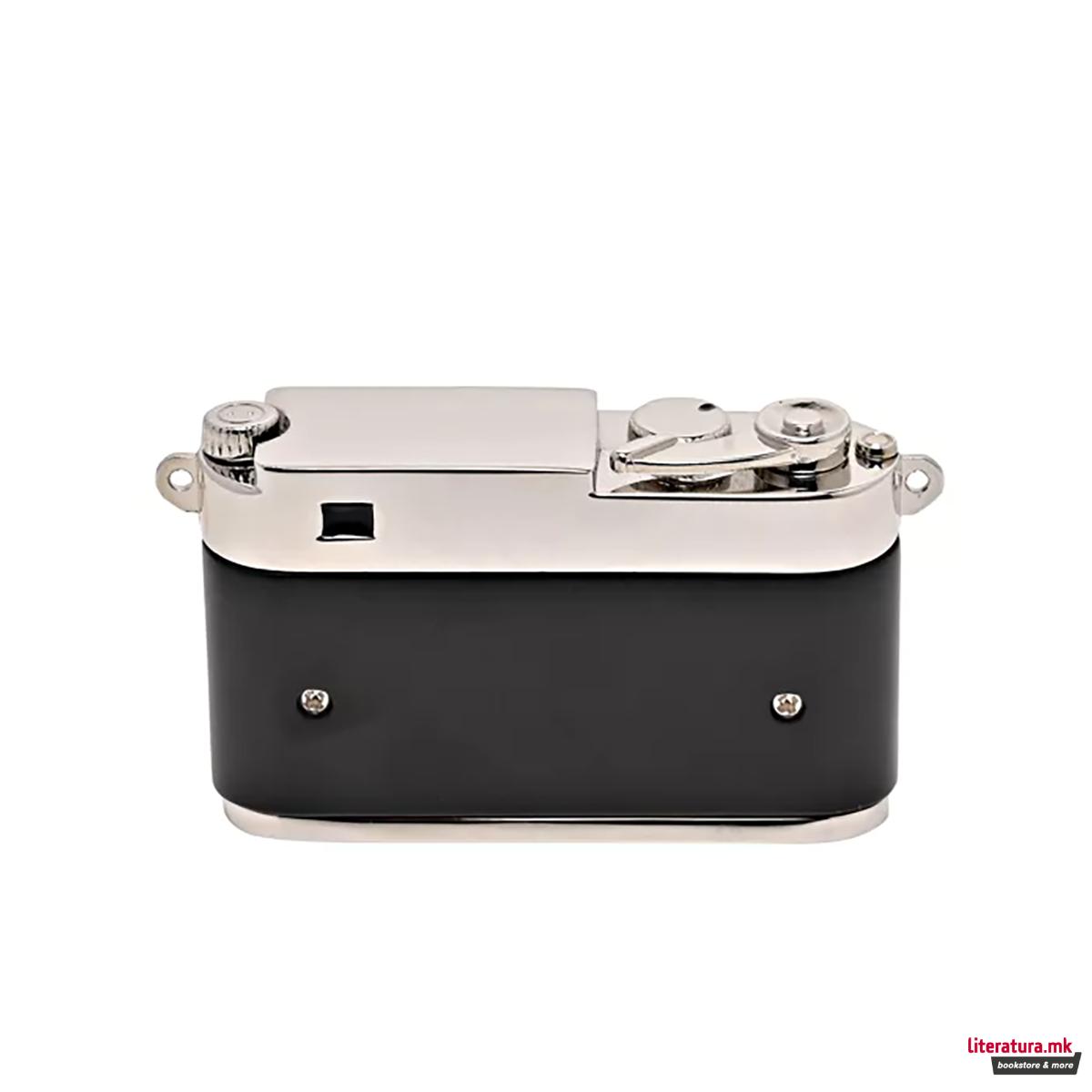 Мини часовник, William Widdop - Retro Camera 