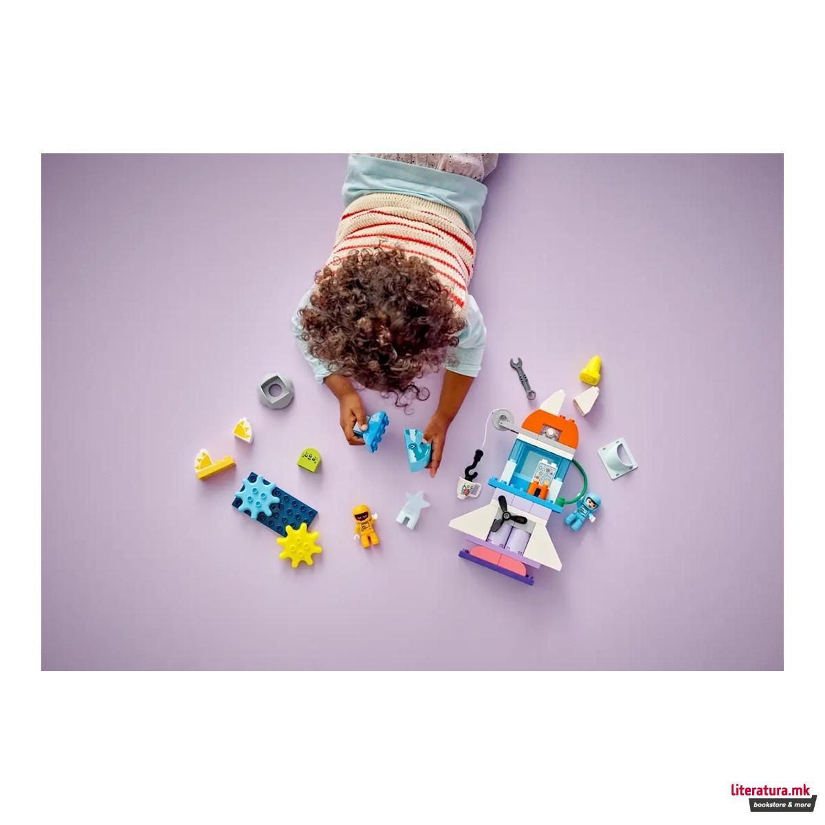 LEGO коцки, Duplo: Space - 3in1 Space Shuttle Adventure 