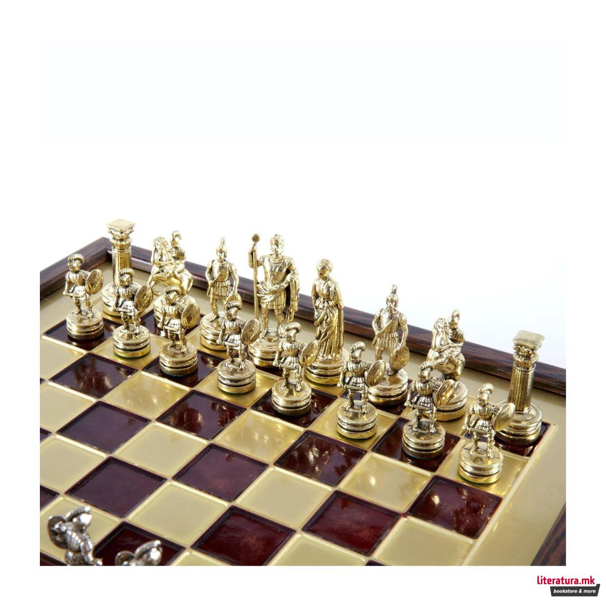 Сет за шах во дрвена кутија, Greek Roman Period Chess Set - Gold & Silver, црвен 