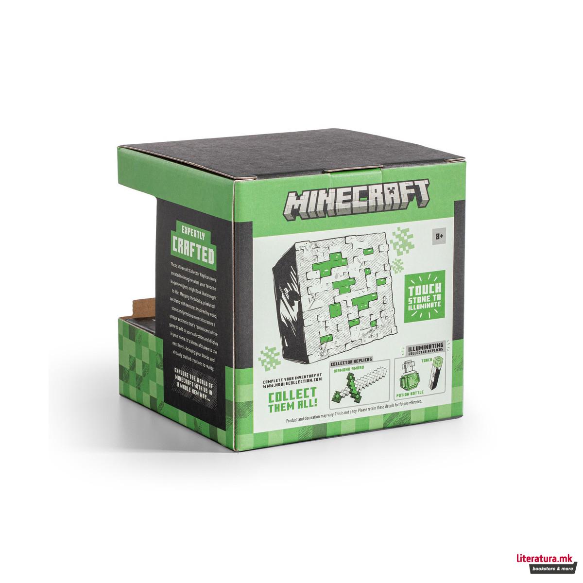 Колекционерска фигура, Minecraft - Illuminating Redstone Ore (Replica) 