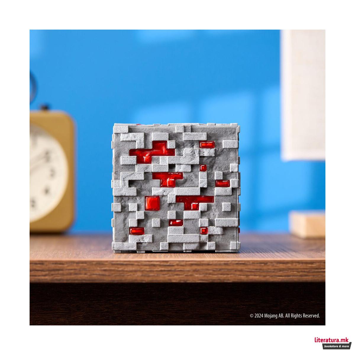 Колекционерска фигура, Minecraft - Illuminating Redstone Ore (Replica) 