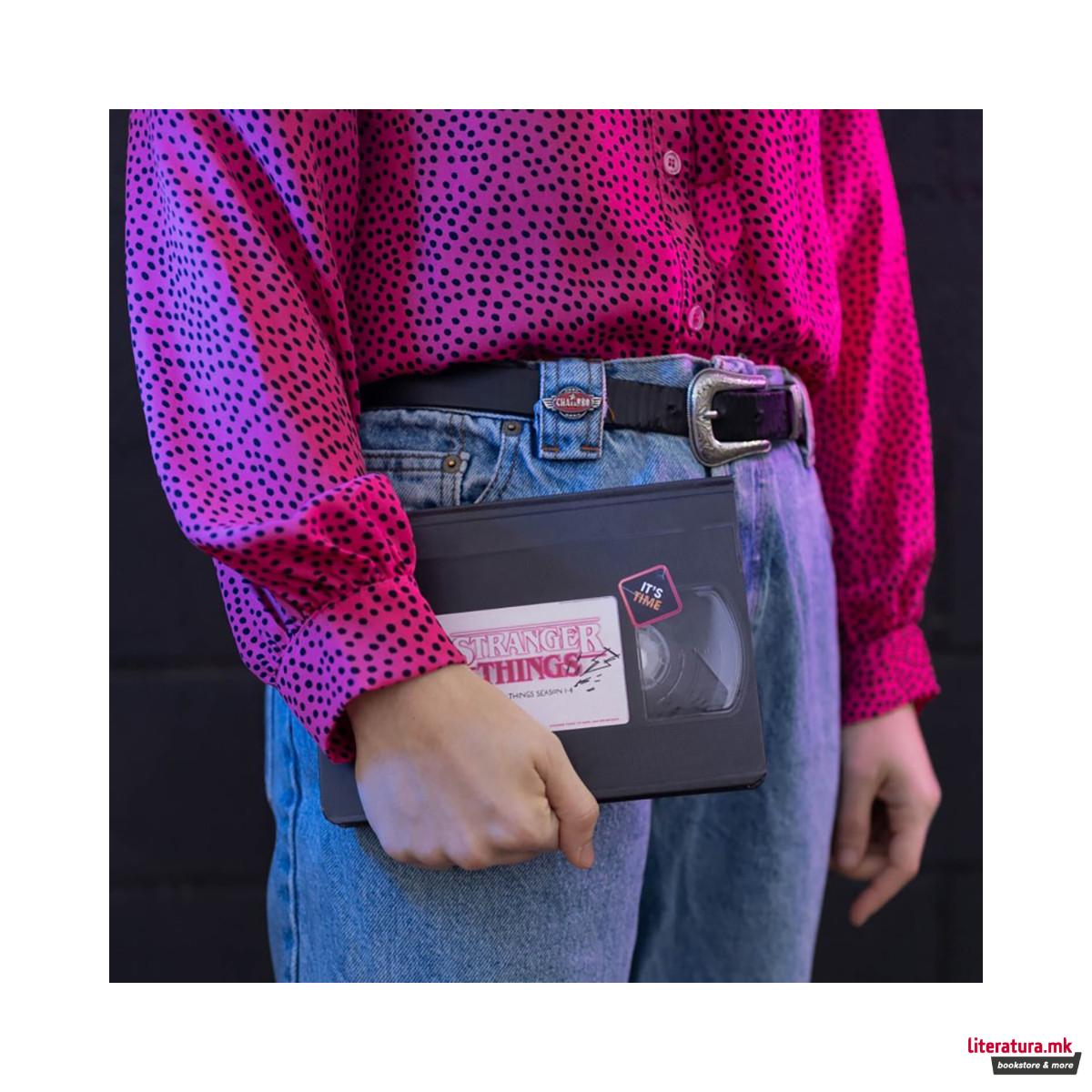 Нотес, Stranger Things VHS Tape 