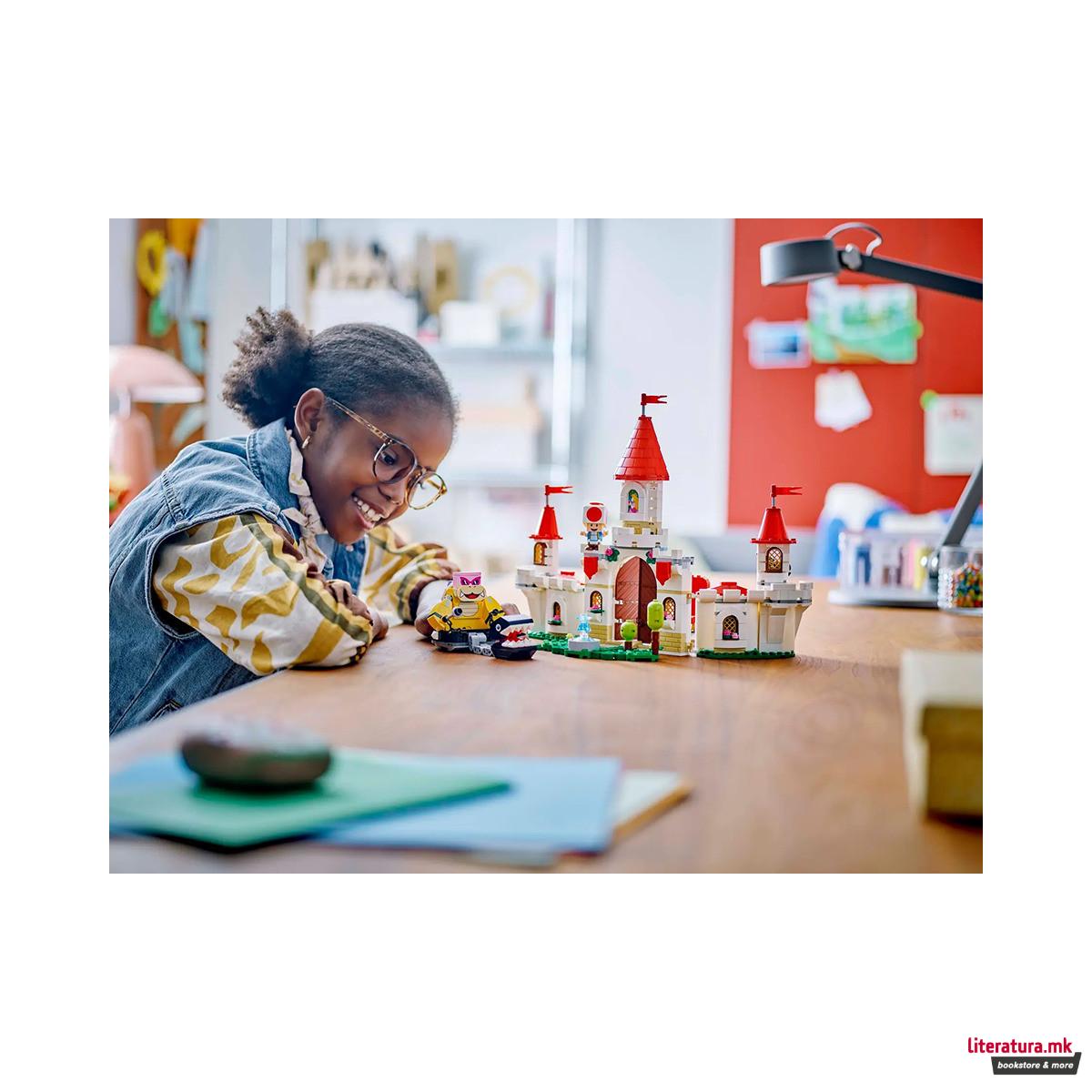 LEGO коцки, Super Mario, Battle with Roy at Peach's Castle 