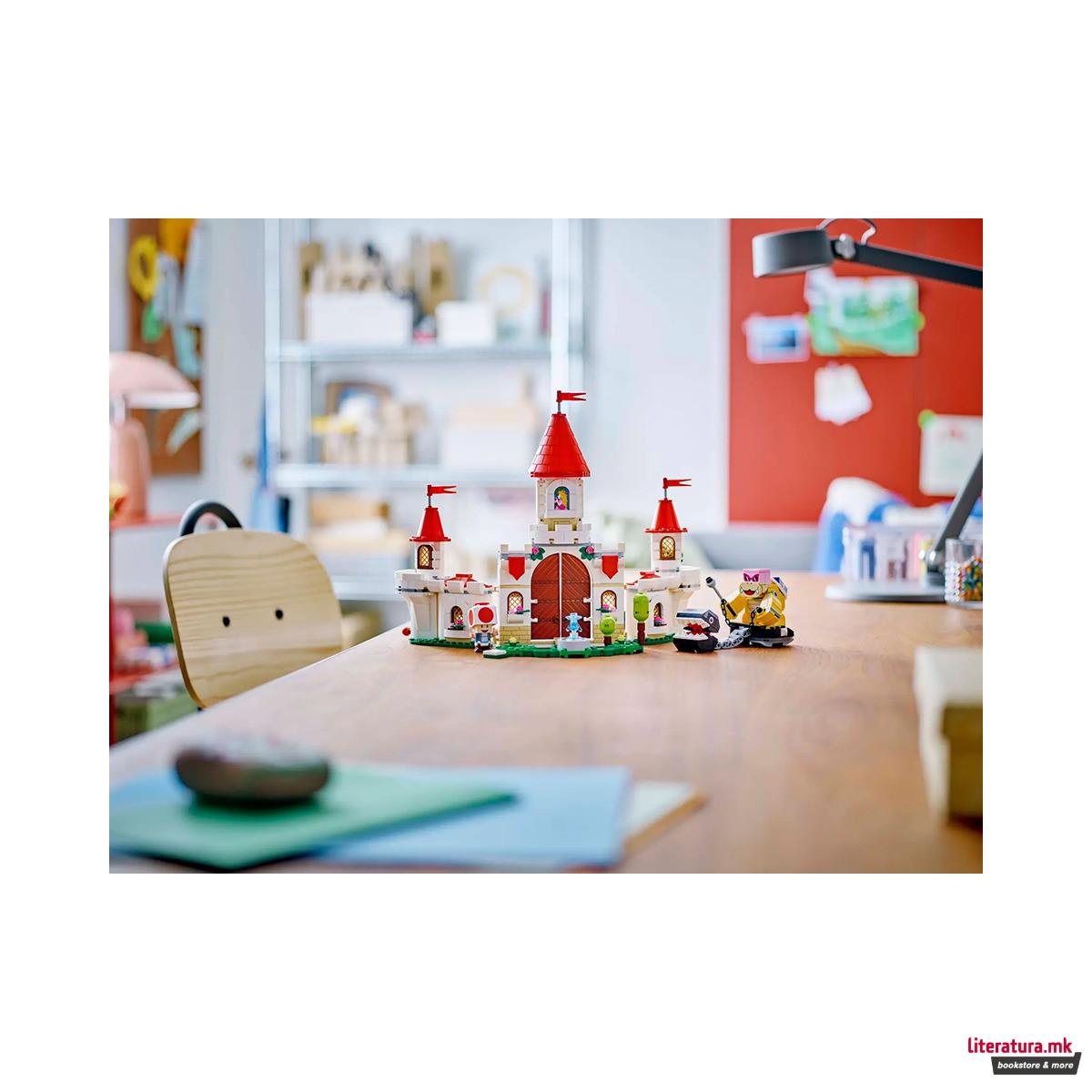 LEGO коцки, Super Mario, Battle with Roy at Peach's Castle 