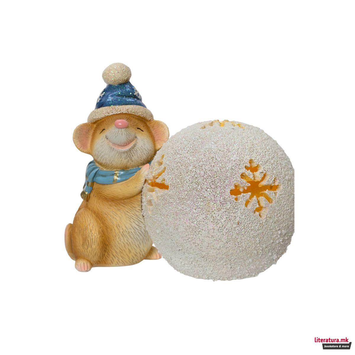 Декоративна фигура со LED светла, Mouse w/Bauble 