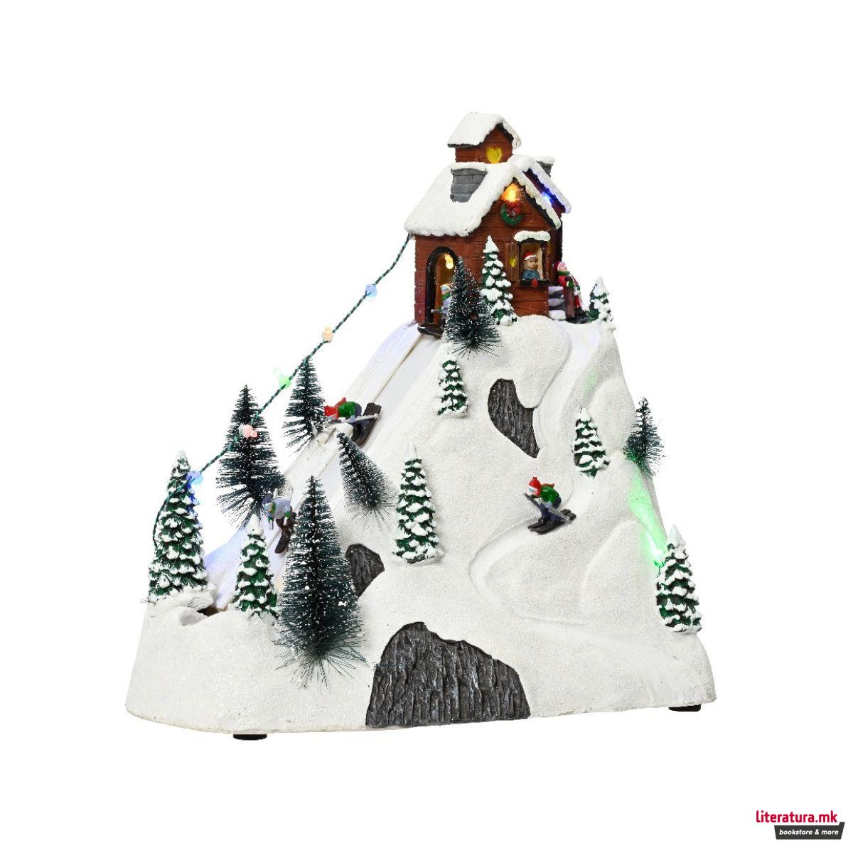 Декоративна фигура со LED светла, Christmas Village w/Ski Slope 