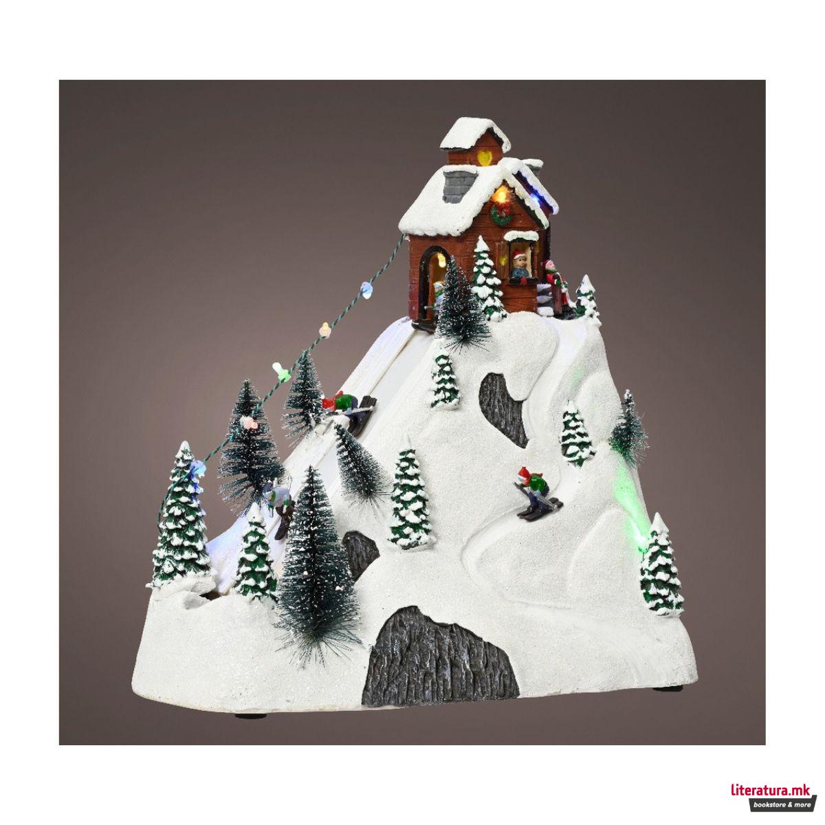 Декоративна фигура со LED светла, Christmas Village w/Ski Slope 
