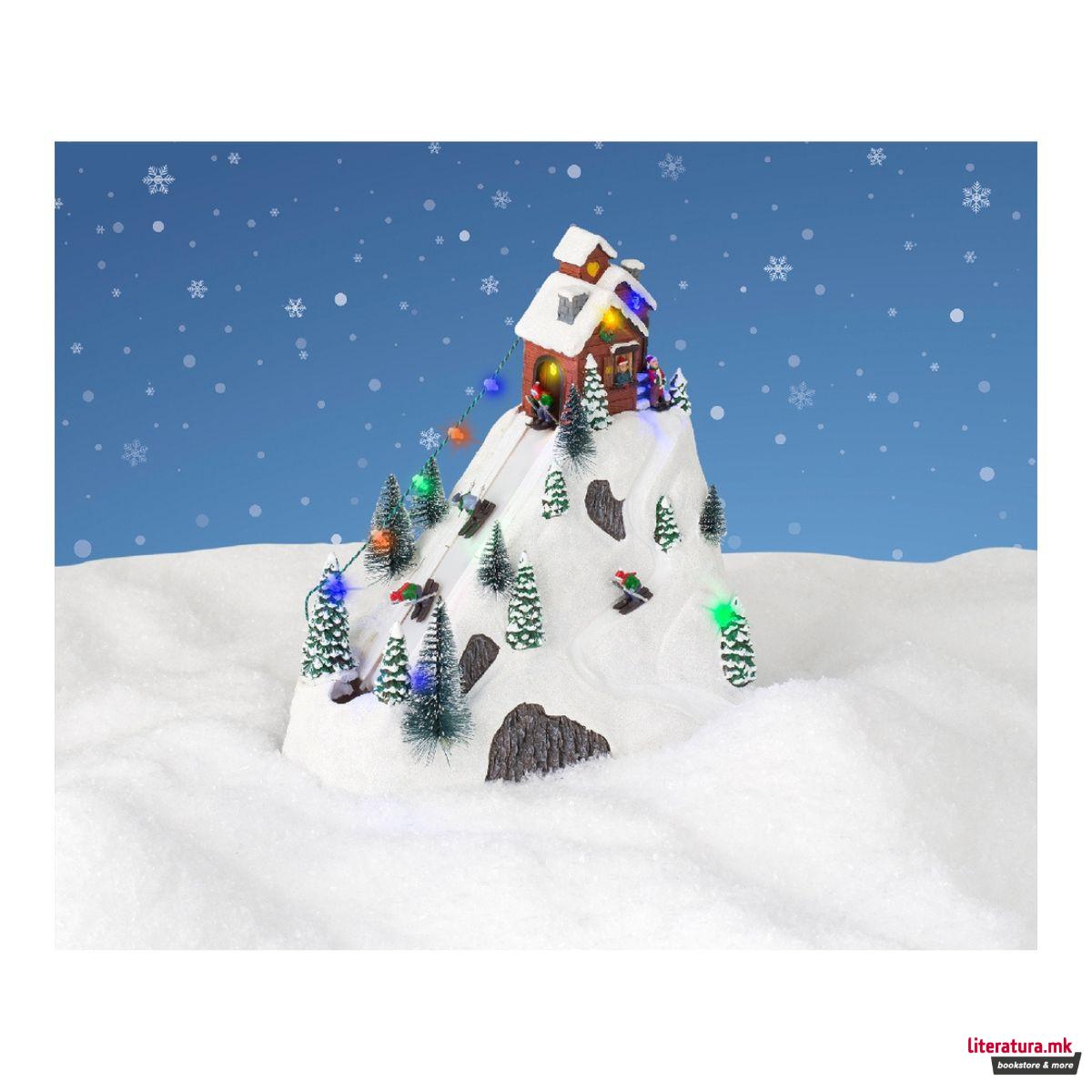 Декоративна фигура со LED светла, Christmas Village w/Ski Slope 