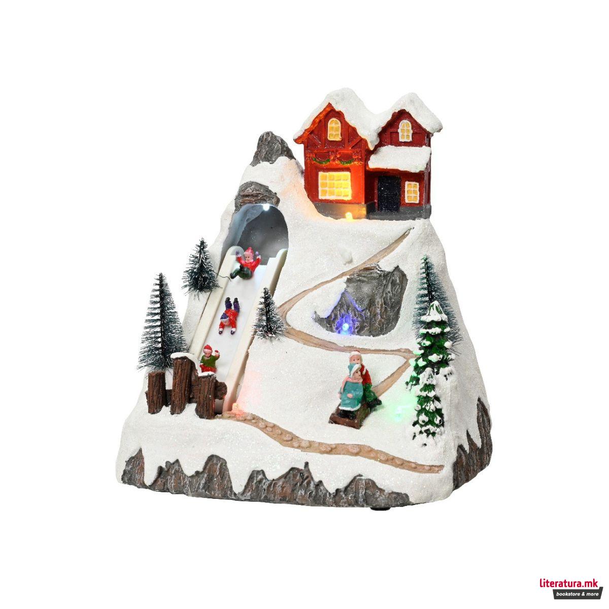 Декоративна фигура со LED светла, Christmas Village w/Ski Slope 