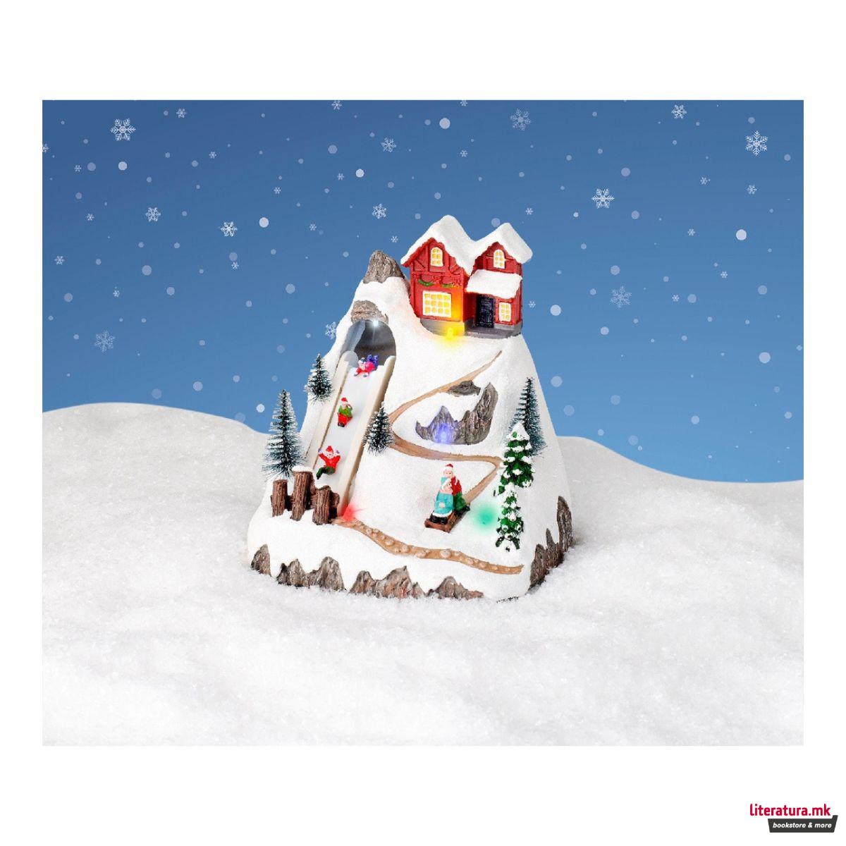 Декоративна фигура со LED светла, Christmas Village w/Ski Slope 