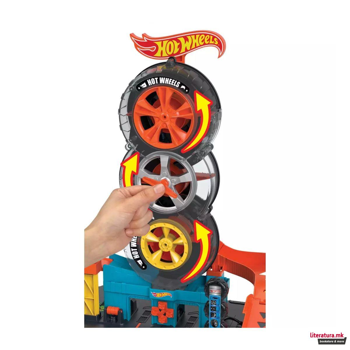 Сет за игра Hot Wheels City Super Twist Tire Shop 