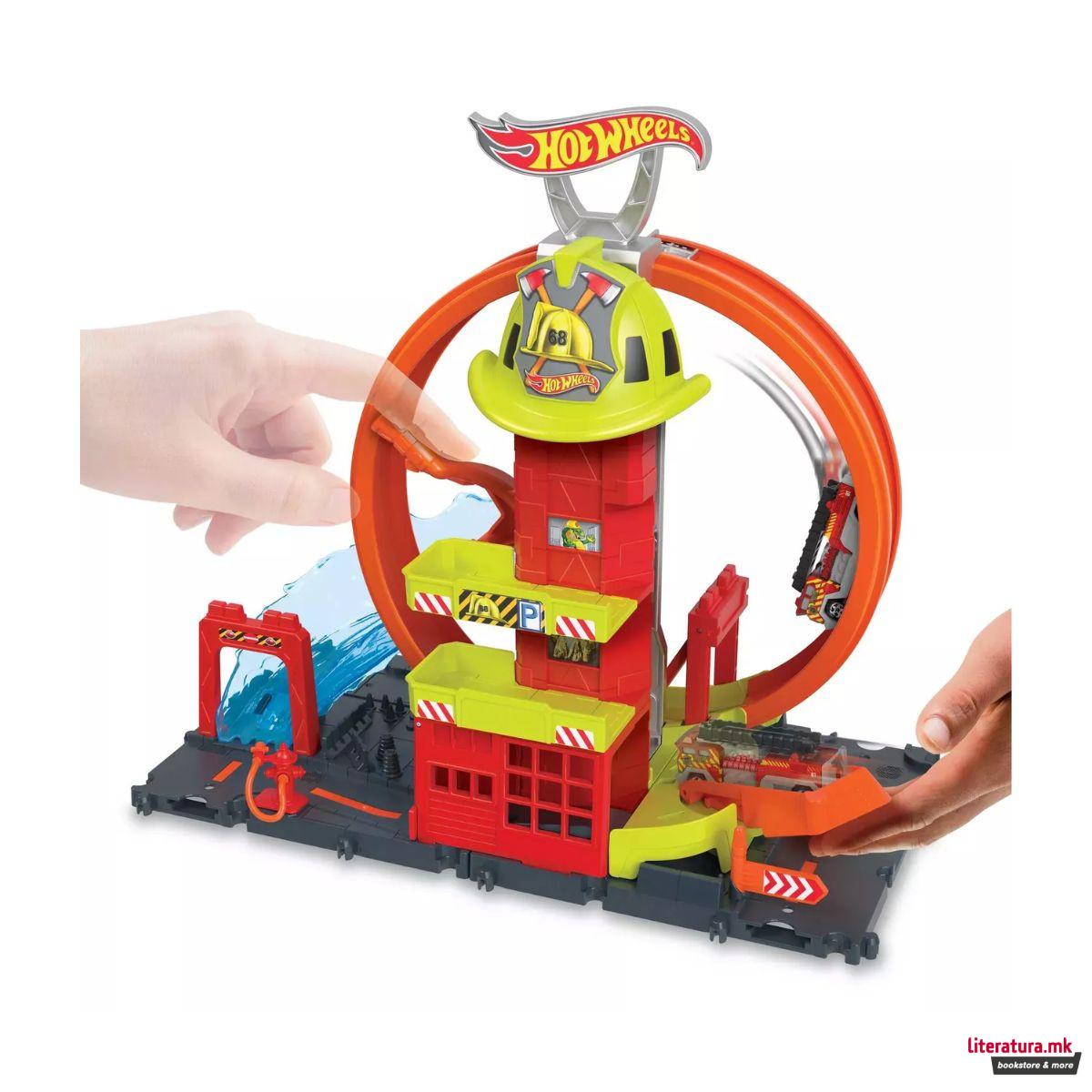 Сет за игра Hot Wheels: City - Super Loop Fire Station 