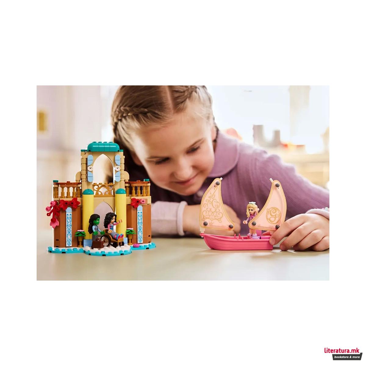 LEGO коцки, Wicked, Glinda, Elphaba & Nessarose at Shiz University 