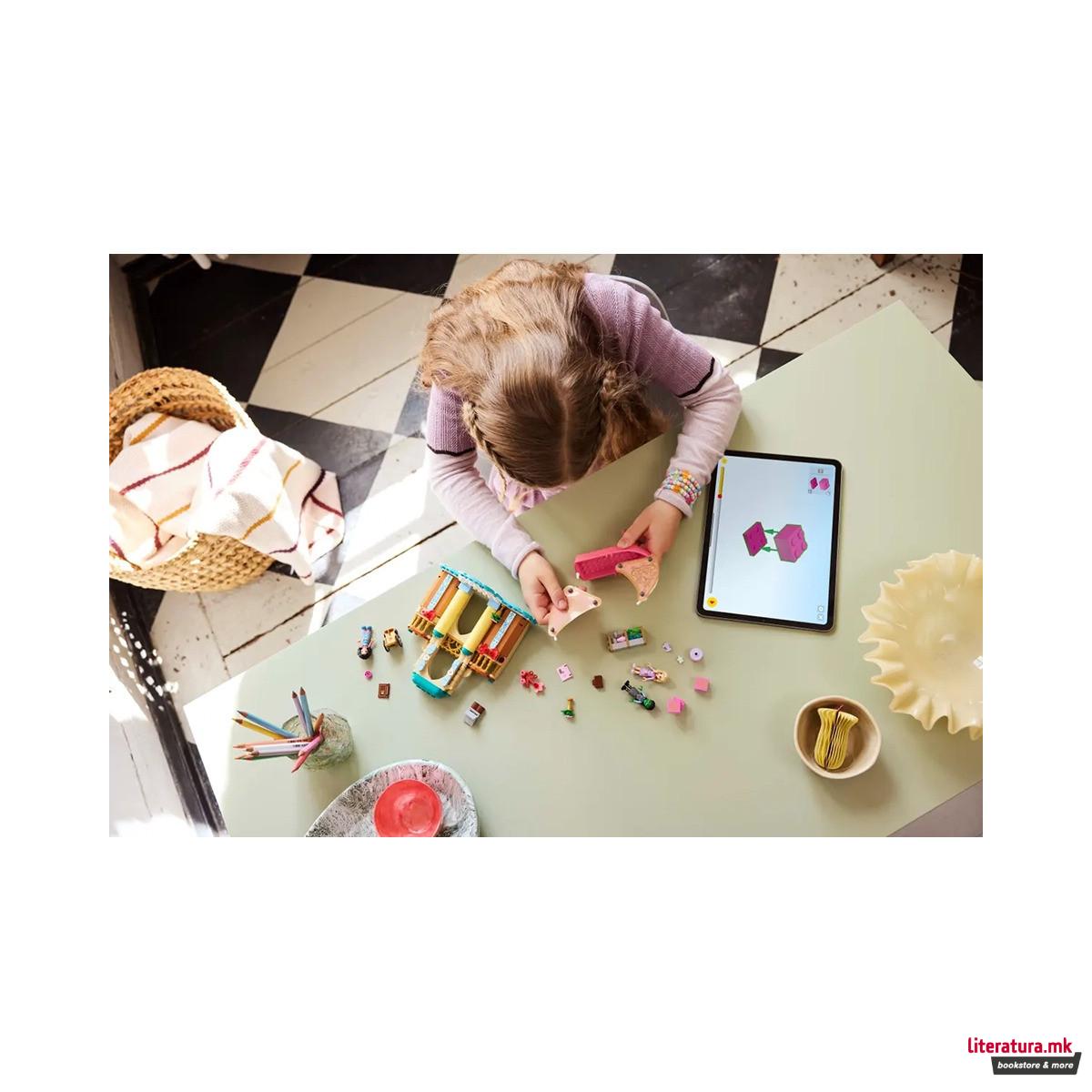 LEGO коцки, Wicked, Glinda, Elphaba & Nessarose at Shiz University 