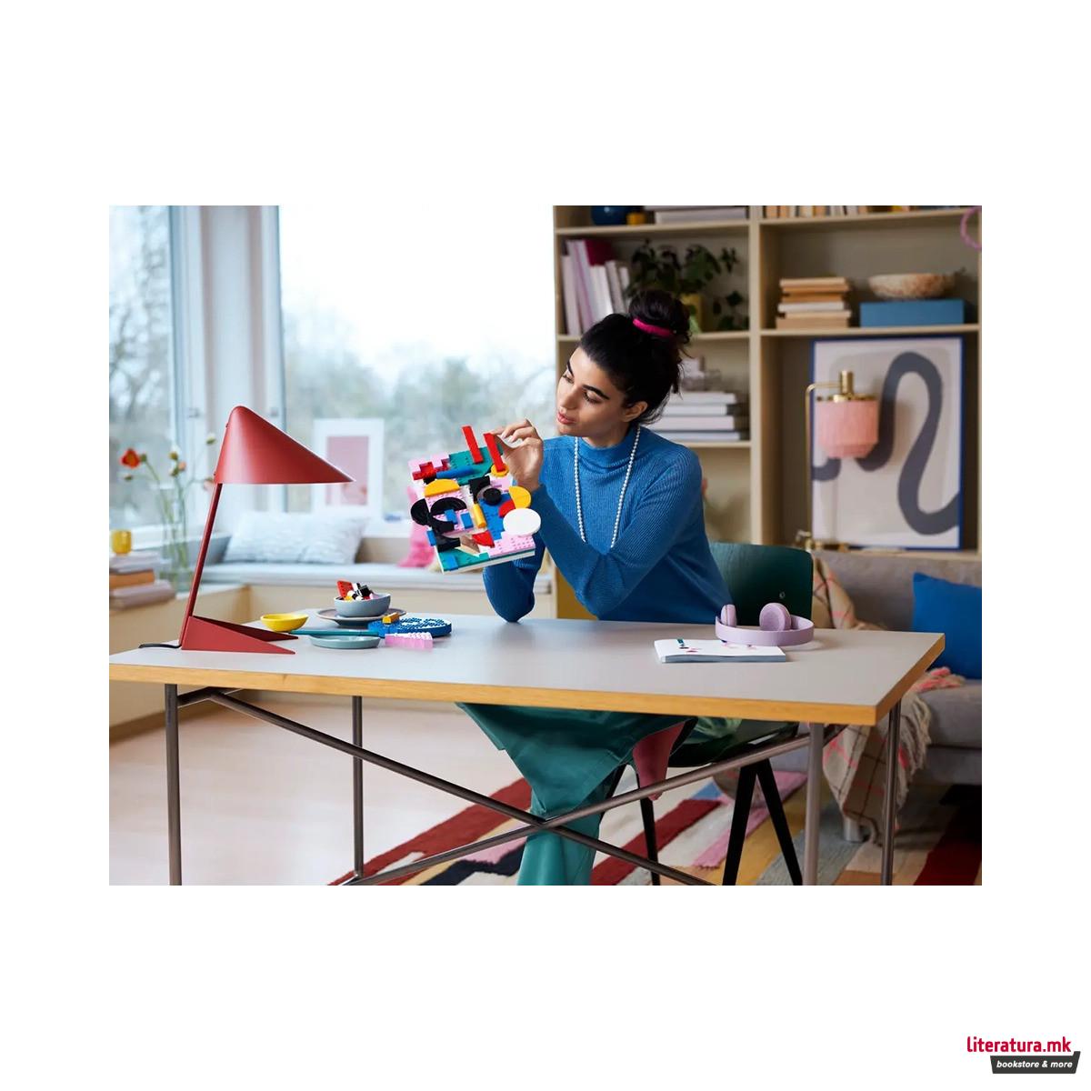 LEGO коцки, Art, Modern Art 