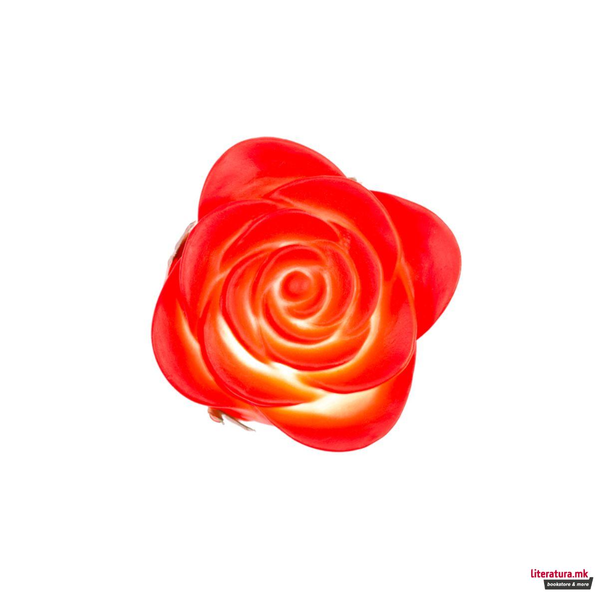 Пластична црвена ружа со LED светло 