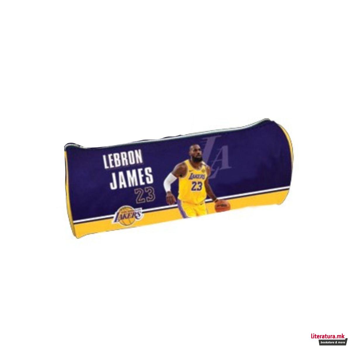 Несесер за моливи, NBA: James 