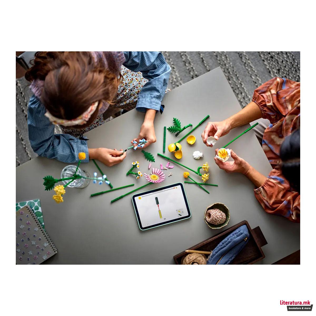 LEGO коцки, Botanicals, Petite Sunny Bouquet 