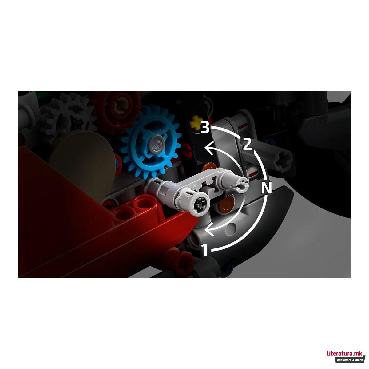 LEGO коцки, Technic, Ducati Panigale V4 S Motorcycle 