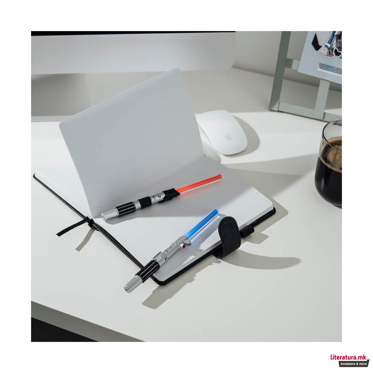 Сет од 2 пенкала со LED светло, Star Wars - Lightsabers 