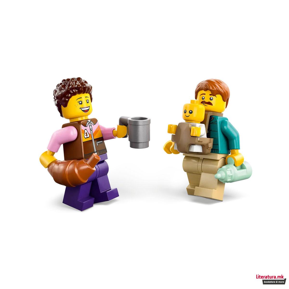 LEGO коцки, City, Holiday Adventure Camper Van 