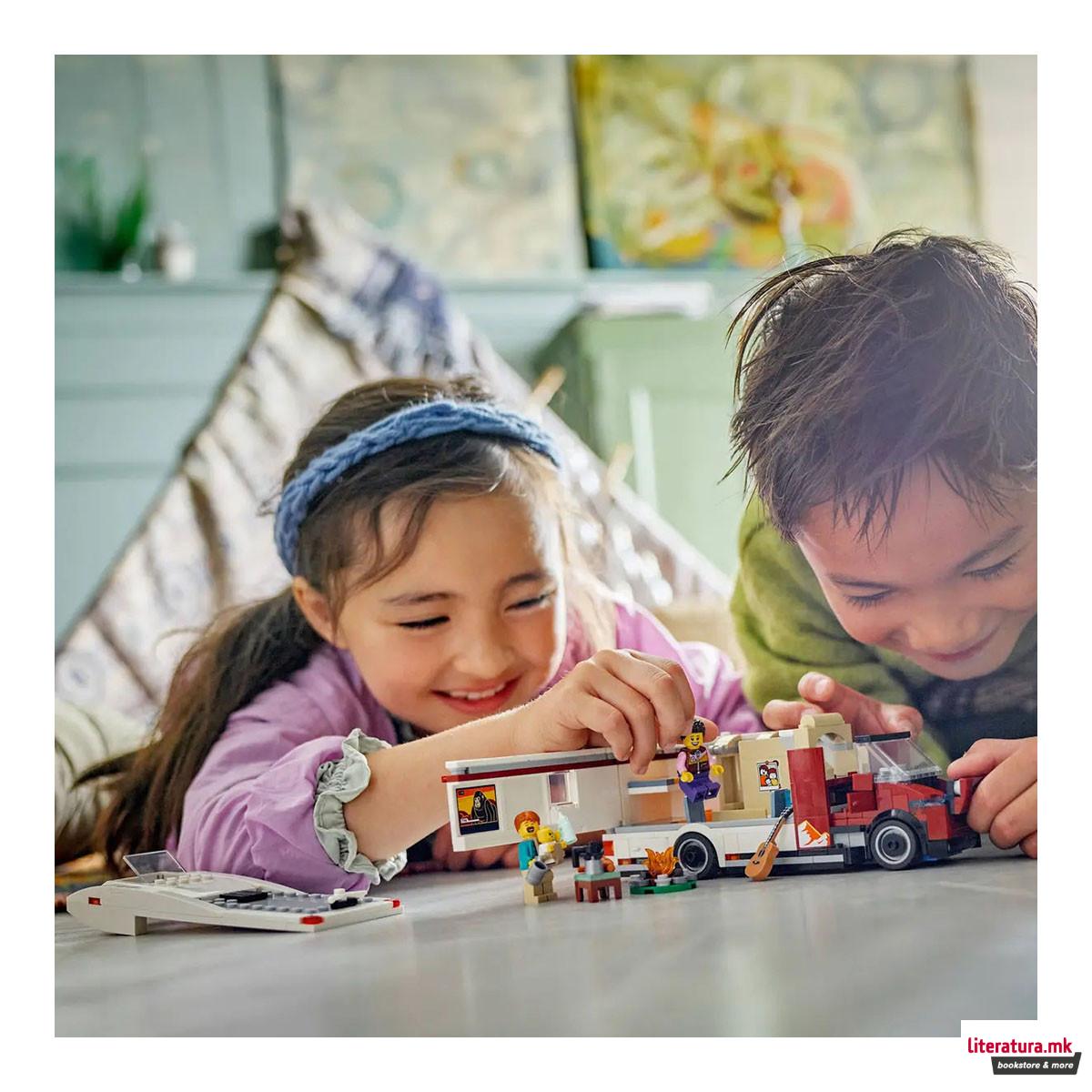 LEGO коцки, City, Holiday Adventure Camper Van 