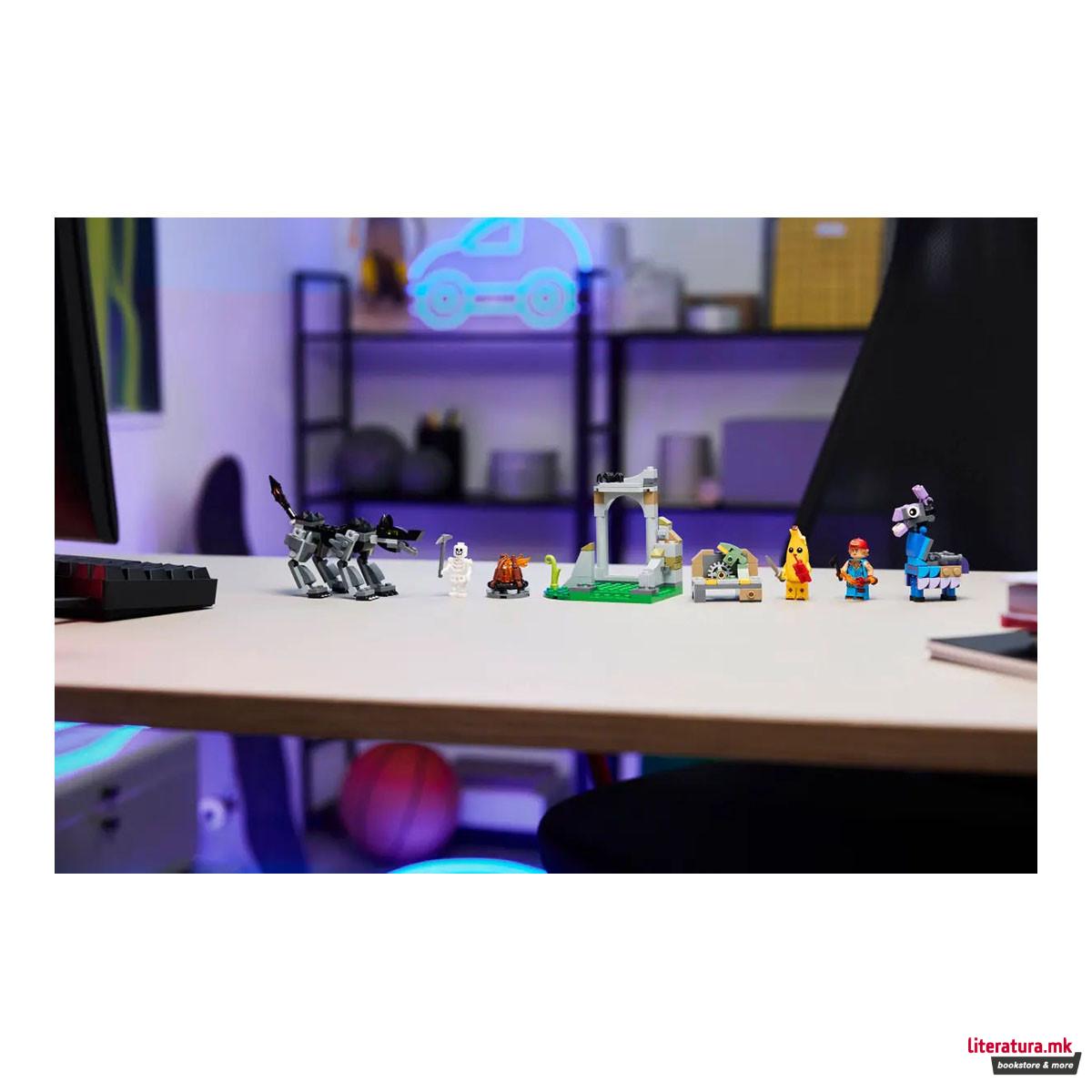 LEGO коцки, Fortnite, Peely & Sparkplug's Camp 