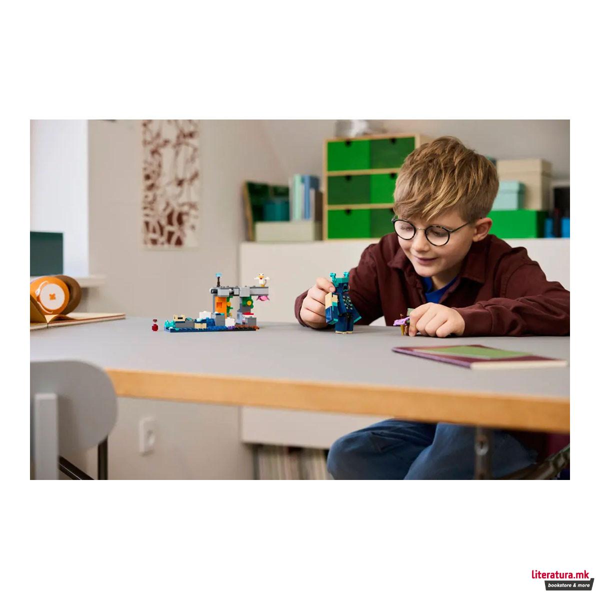 LEGO коцки, Minecraft, The Warden Encounter 