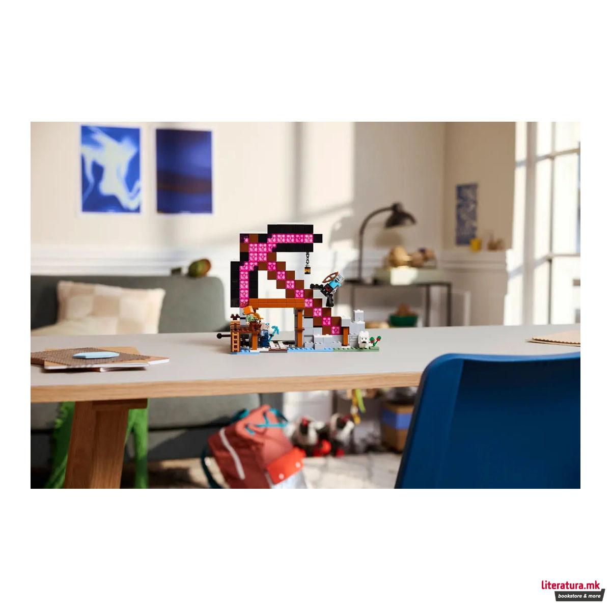 LEGO коцки, Minecraft, The Pickaxe Mine 