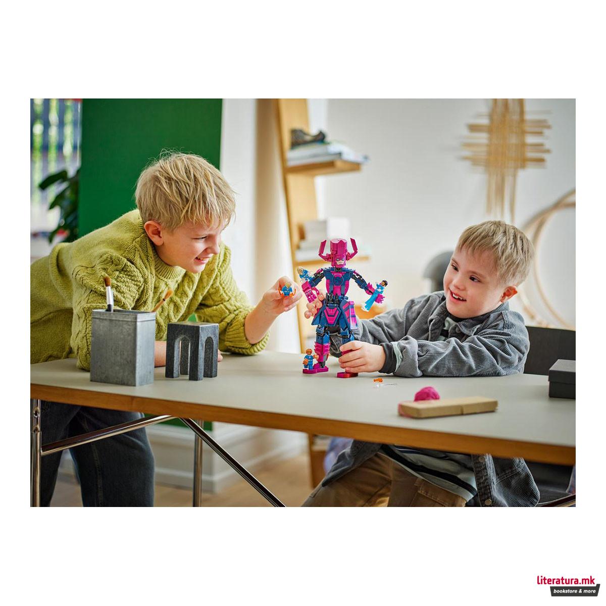 LEGO коцки, Marvel, Fantastic Four vs. Galactus Construction Figure 