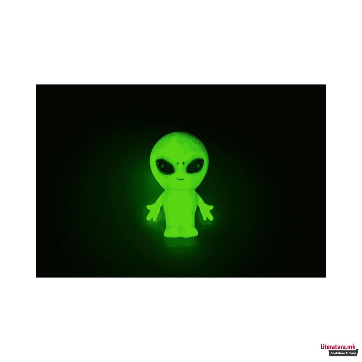 Растеглива флуоресцентна фигура Alien 