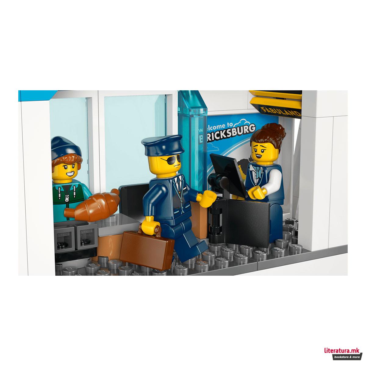 LEGO коцки, City, Airport with Airplane 