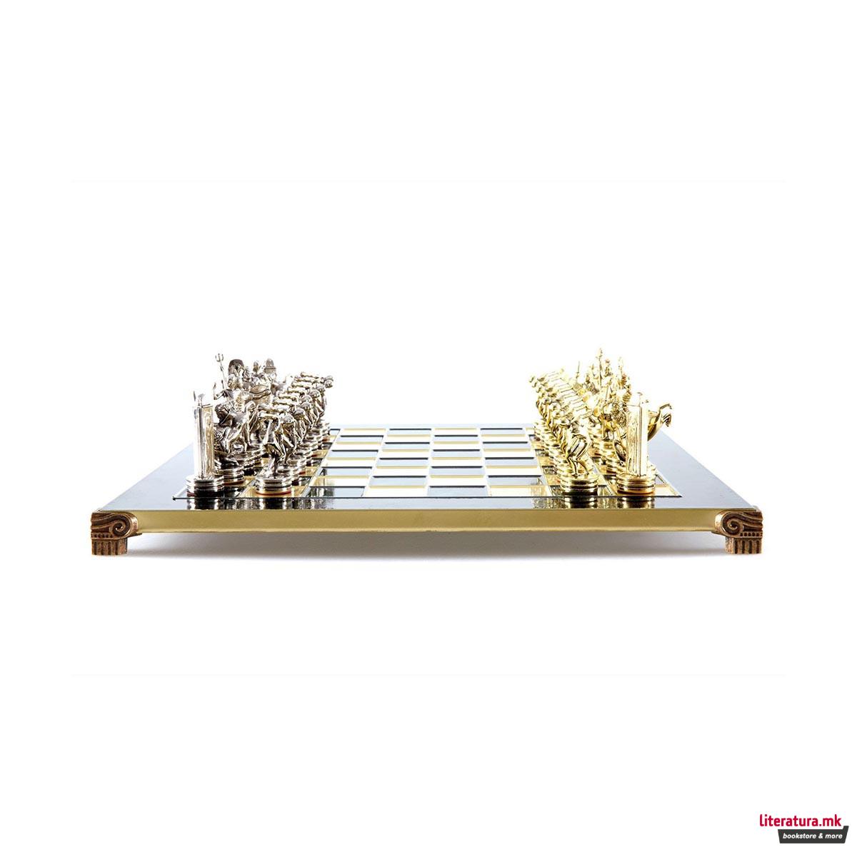 Сет за шах, Handcrafted Discus Thrower Set, зелен со златни/сребрени фигури 