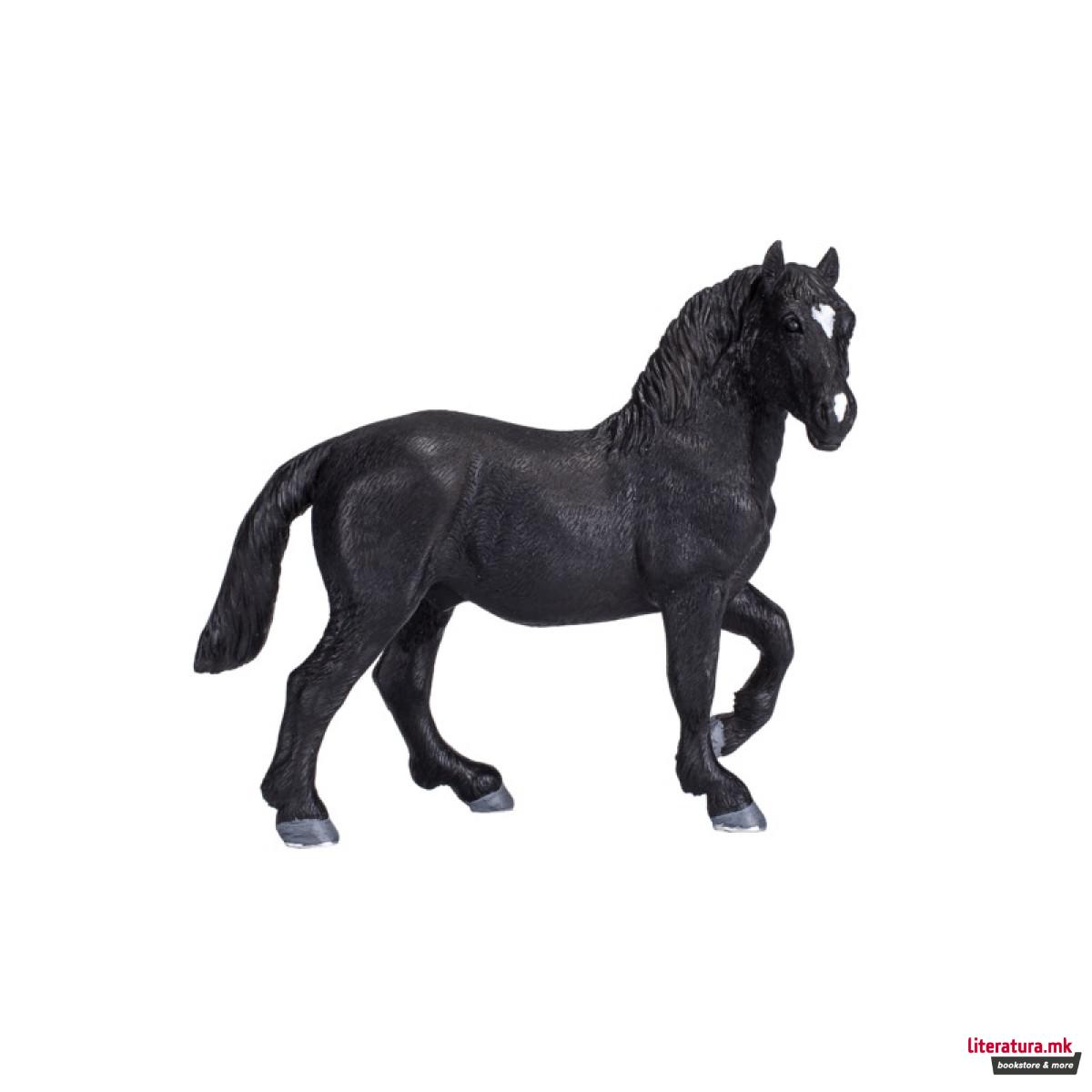 Фигура Коњ перчерон 