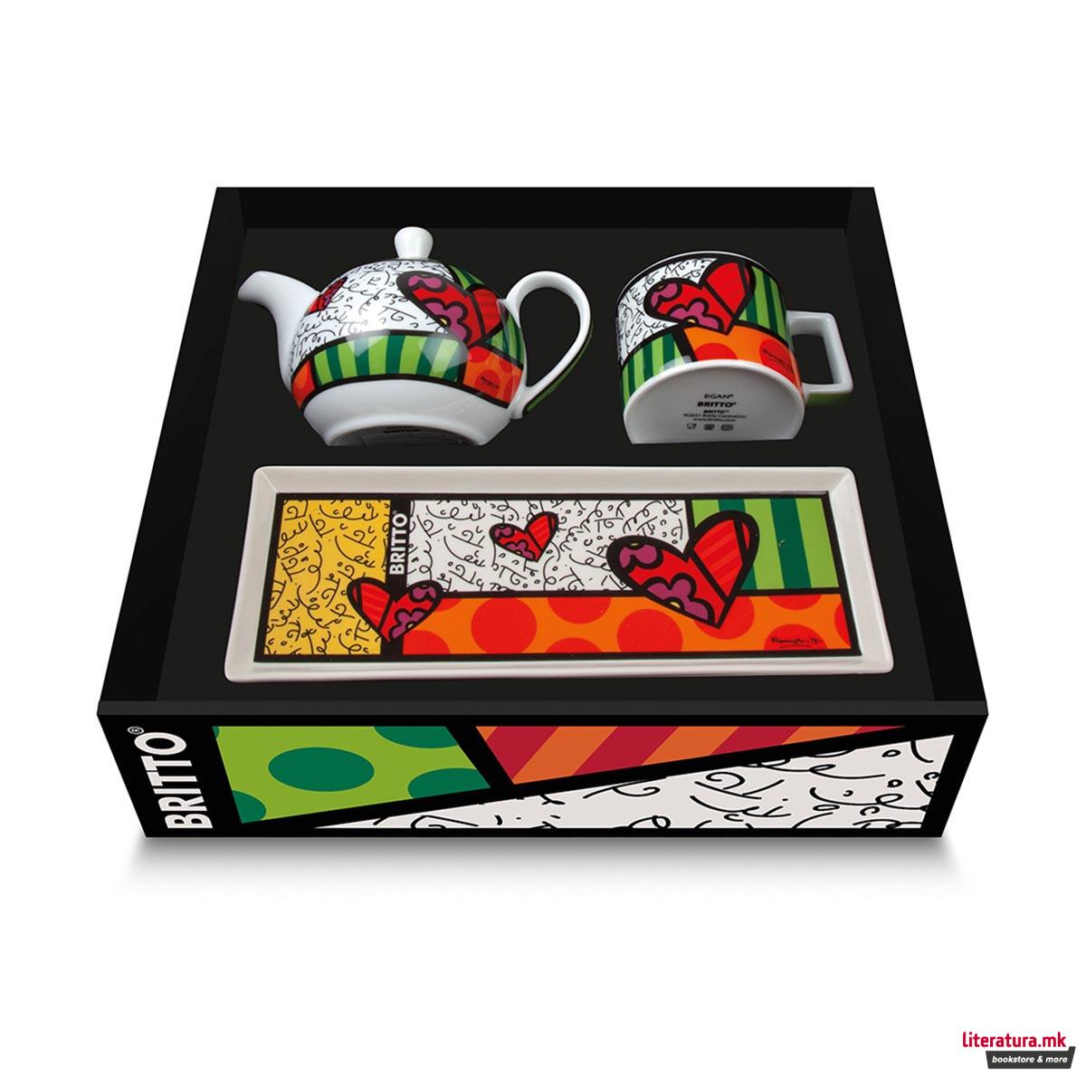 Сет од чајник, шолја и послужавник, Britto - Heart 